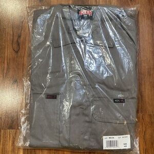 Contractor coverall, size 42 regular, NWT